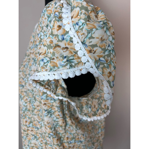 NWT Anna-Kaci Floral Collarless V-Neck Short Puff Sleeve Blouse Tunic Size M - Picture 4 of 5